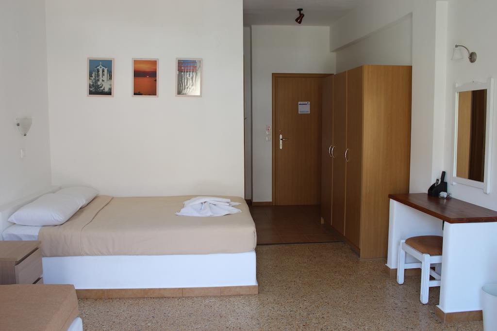Hotel Kamari Kamares  Bilik gambar