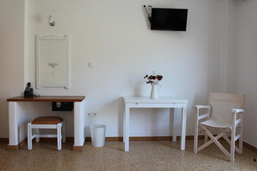 Hotel Kamari Kamares  Bilik gambar