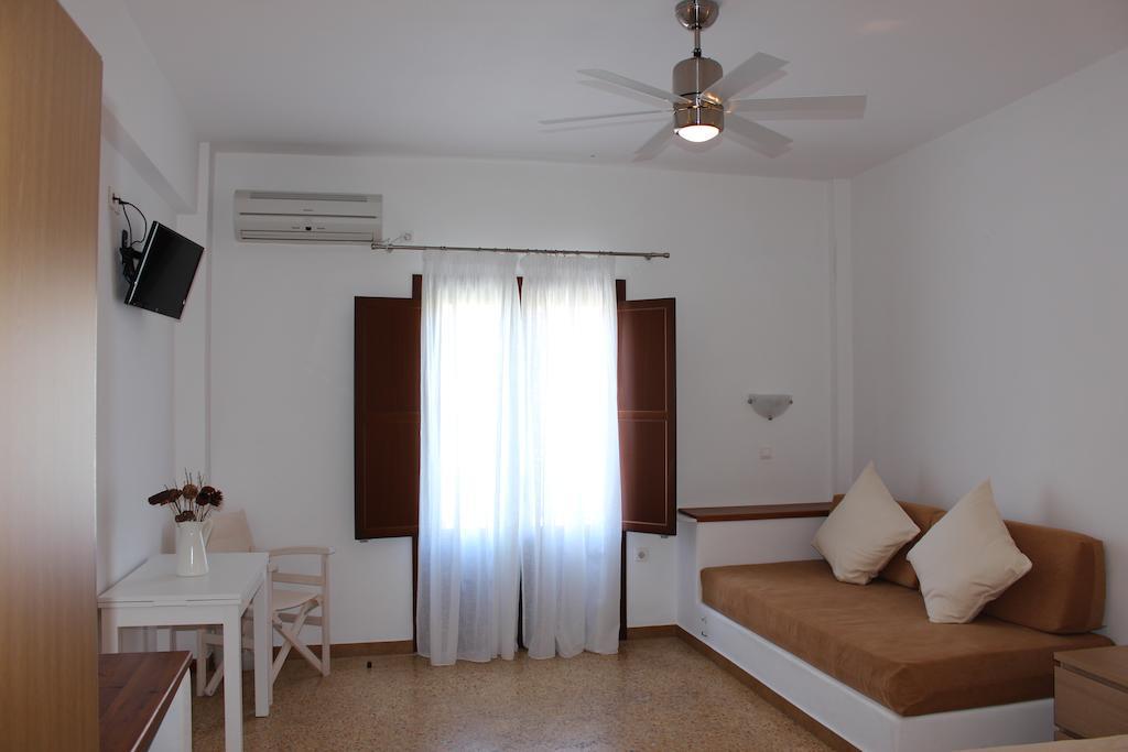 Hotel Kamari Kamares  Bilik gambar